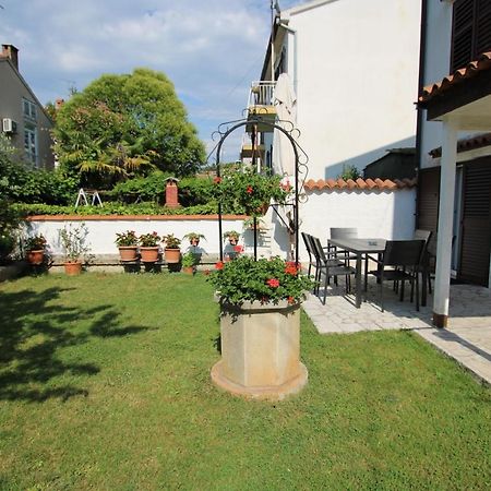 Apartment Sunny Garden Poreč Exteriör bild