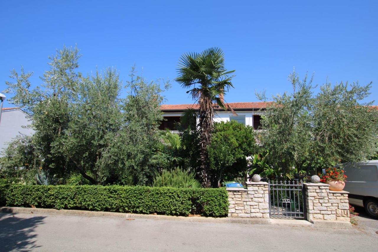 Apartment Sunny Garden Poreč Exteriör bild